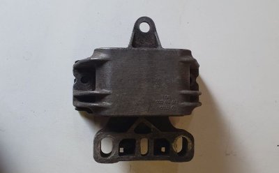 Подушка двигуна ліва 1J0199555  VAG Фольксваген