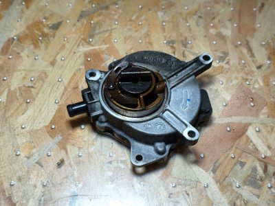Вакуумний насос 2.0 TFSI 2005-2015 06D145100E VAG Сеат Алтеа XL