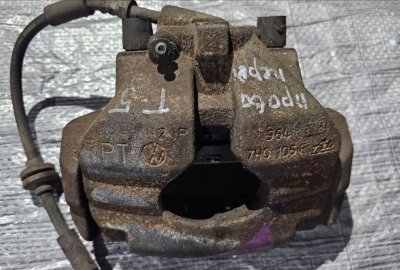 Суппорт передній правий VW T5  7H0106E, 7H0615124A VAG Фольксваген Транспортер Т5