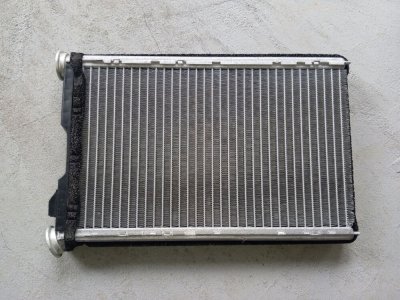 Радіатор пічки 3' E90 LCI  2.0 дизель N47 2005-2013 седан 64119123506, 985474R БМВ, BMW