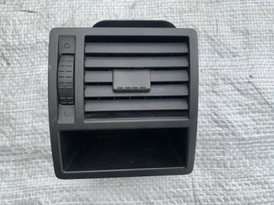 Дефлектор в панель правий VW T5 7H1819204A VAG Фольксваген Т5