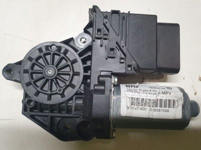 Моторчик, двигун склопідйомника, склопідіймача задніх лівих дверей 2004-2013 5K0959703A Шкода Октавія А5