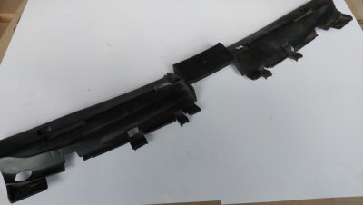 Захист, дефлектор радіатора верхній 2.0 8200414161 Рено Трафік, Опель Віваро, Ніссан Прімастар