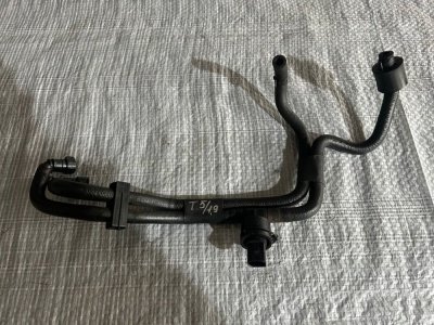 Трубки паливні з датчиком температури 1.9 VW T5 2003+ 7H0130307Q, 038906081B Фольксваген Т5