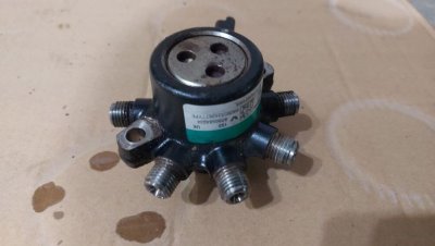Паливна рейка, рампа K9K 1.5DCI 8200584034 Рено Кенго