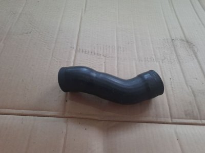 Патрубок інтеркулеру нижній, з турбіни 2.5 2D0145828D 1996-2006 Фольксваген ЛТ