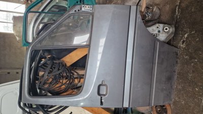 Двері передні праві голі 1996-2006 A9017200405 Мерседес Спрінтер 903
