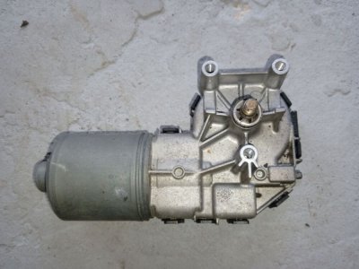 Моторчик двірників 3' E90 LCI  2.0 дизель N47 2005-2013 седан 67636914577 БМВ, BMW