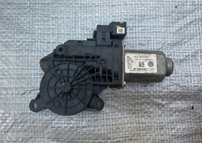 Моторчик склопідйомника правий volkswagen transporter T5 (2003-2015p.) 7E0959802  VAG Фольксваген Т5