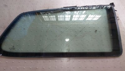 Скло бокове заднє праве, без хрому, універсал 43R000261, 3AF845298BGNVB VAG Фольксваген Пассат B7-1
