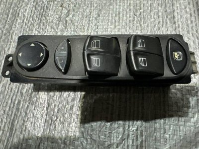 Блок кнопок склопідйомника лівий(+дзеркала+салон) 2003-2010 2.2 CDI OM 646 A6395450413 639 Мерседес Віто