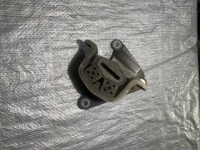 Подушка, опора двигуна, КПП ліва VW T5 7H0399151G, 7H0399151H, 7H0399151K VAG Фольксваген Т5