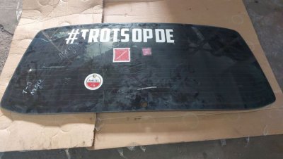 Скло ляди з підігрівом(з отвором склоочисника) 2003-2010 VAG T5 RW8413578 Фольксваген Транспортер Т5