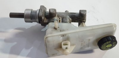 Головний тормозний, гальмівний циліндр з ABS 2, 4 виходи 7701210047, 7701210048, 7701210056 Рено Трафік, Опель Віваро, Ніссан Прімастар