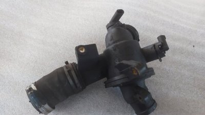Корпус термостата 2.2 CDI ОМ651 2006+ 906 A6512000615 Мерседес Спрінтер