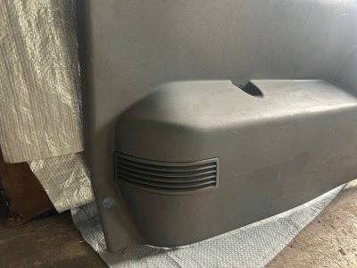 Карта салону, накладка, обшивка внутрішня права задня VW T5 7H1868716 VAG Фольксваген Т5