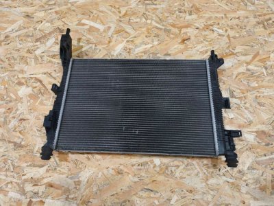 Радіатор охолодження BV618005BD Форд Kuga MK2, Ford Focus mk3 12-20р. C-MAX 12-20р. Transit Connect мк2 12-18р
