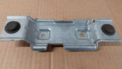 Кронштейн задньої кришки 3' E90 LCI  2.0 дизель N47 2005-2013 седан 51167154860 БМВ, BMW