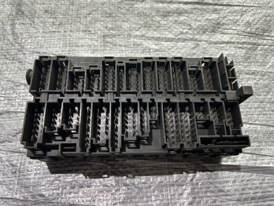 Блок запобіжників VW T4 357937039 VAG Фольксваген Т4