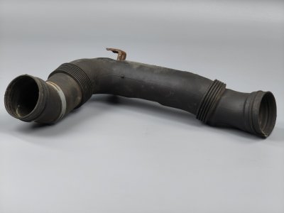 Воздухозаборный патрубок 1K0129618AJ VAG Volkswagen Touran