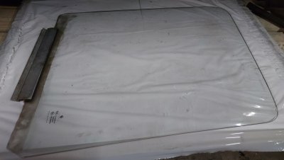 Стекло правой передней двери подъемное, 1996–2006 гг., 2D0845202B, Volkswagen LT