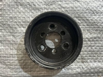 Шків насоса ГУ 2.0 6руч VAG 03L145255 Фольксваген Транспортер Т5, Т6