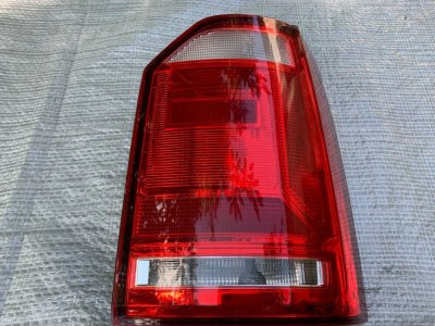 Фонар задній правий ДЕФЕКТ VW T5 рестайл 2009-2014 7E0945096AD VAG Фольксваген Т5