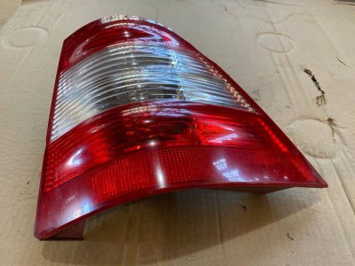 Фонар задній правий(ДЕФЕКТ) ML W163 A1638202064 Мерседес-2
