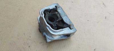 Подушка, опора двигуна права 1K0199262 VAG Фольксваген Гольф