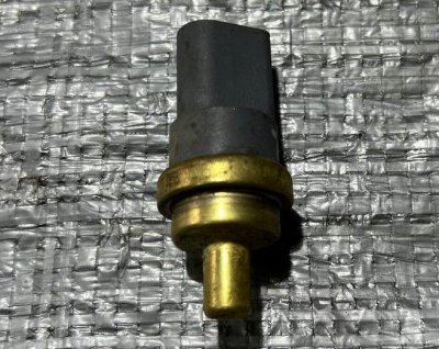 Датчик температури охолоджуючої рідини VW T5 06A919501A VAG Фольксваген Т5, Сеат Алтеа
