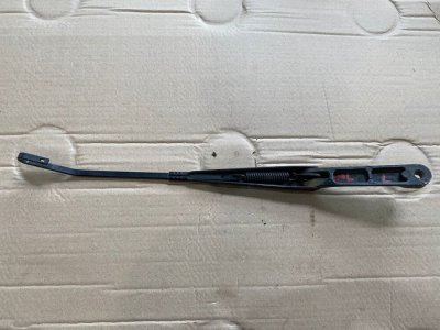 Щіткотримач, поводок двірника передній лівий ML W163 A1638201544 Мерседес