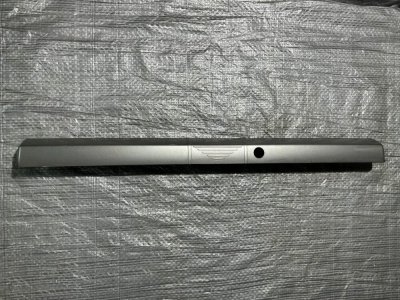 Накладка кришки багажнику, ляди(фарбована в колір) VW T4 701829213 VAG Фольксваген Т4