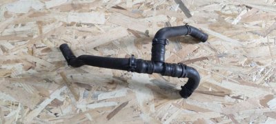 Патрубок системи охолодження, з тройником 1.4 TSI 1K0122063K VAG Фольксваген Гольф