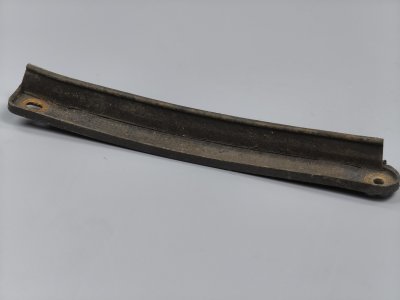 Молдинг, крепление переднего левого подкрылка 2003–2010 1T0807547 VAG Volkswagen Touran