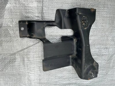 Захист днища кузова задній правий VW T5 7H0825192 VAG Фольксваген Т5