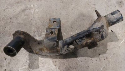 Кронштейн підрамника правий 8200587029 Рено Кенго 2,3, Мерседес Сітан