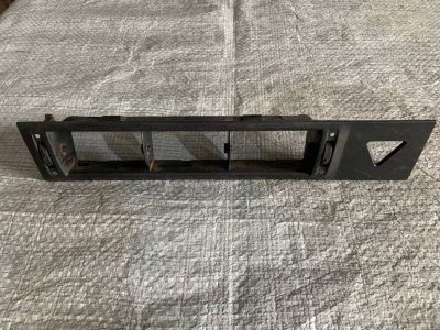 Корпус дефлектора обдуву з панелі, торпеди(3 секції) VW T4 7D1819703B VAG Фольксваген Т4