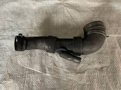 Патрубок повітряного фільтру 2.5 VW T5 7H0129615 VAG Фольксваген Т5