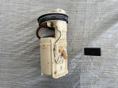 Колба в бак 1.6 бензин 1997-2006 1J0919051H Фольксваген Гольф 4
